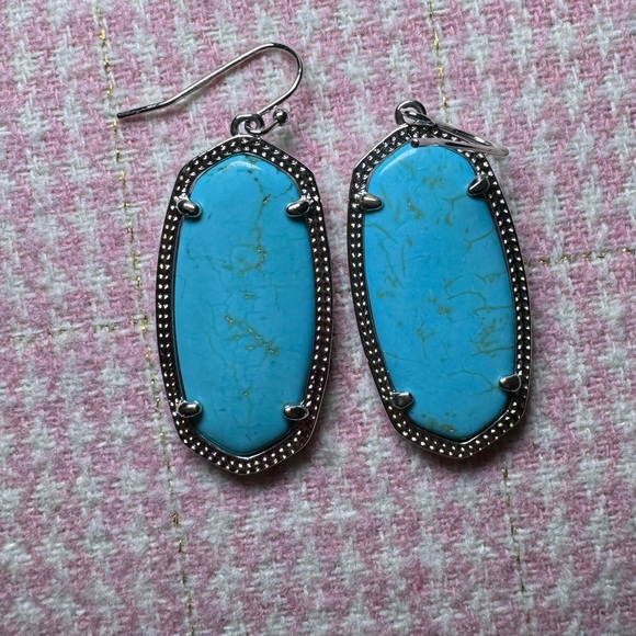 Kendra Scott Earrings - Picture 4 of 5